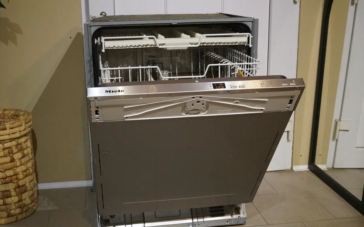 Miele myčka nerezová vestavná G 4285 SCVi, XXL, výška 84 cm
