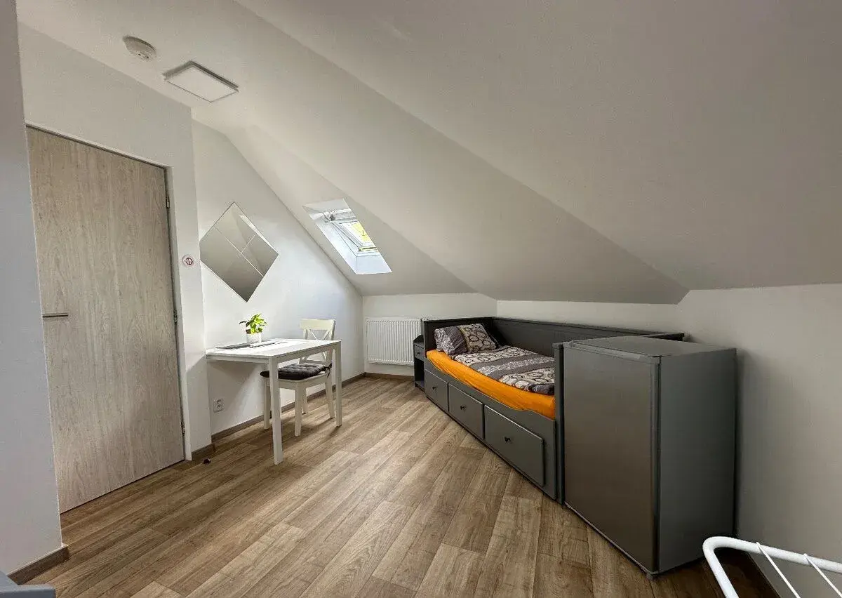 DLOUHODOBÝ PRONÁJEM KOMPLETNĚ ZAŘÍZENÝ BEZ PROVIZE