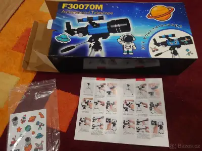 Teleskopický dalekohled nový.