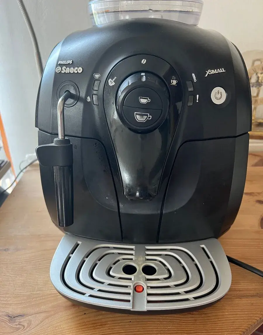 Automatický kávovar Saeco Xsmall HD 8743