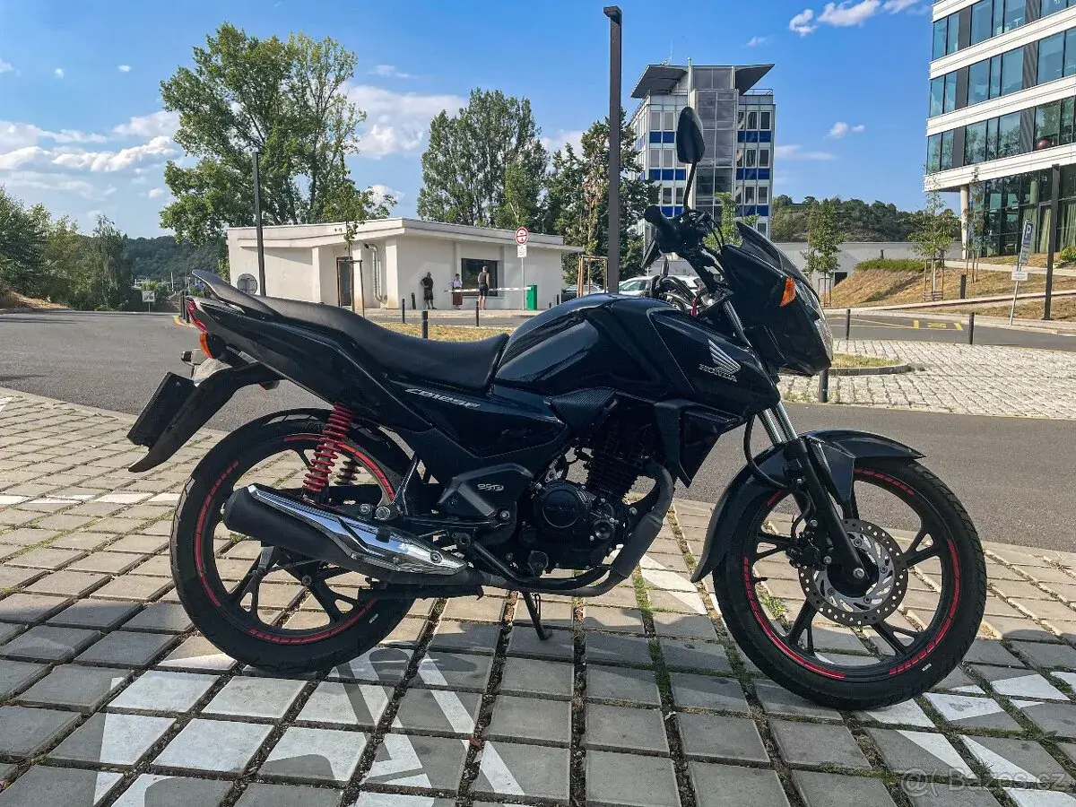 Honda CB 125 F 2024, A1/A2, Praha