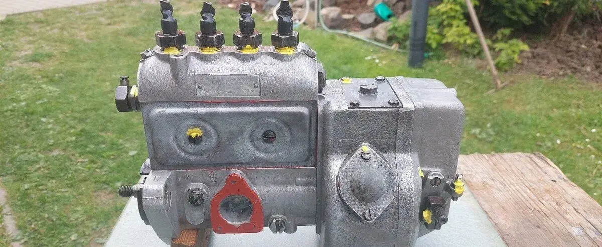 Vstřikovací čerpadlo 2426 na Zetor 6701.