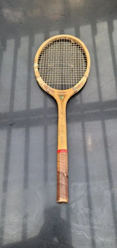 Tenisová raketa