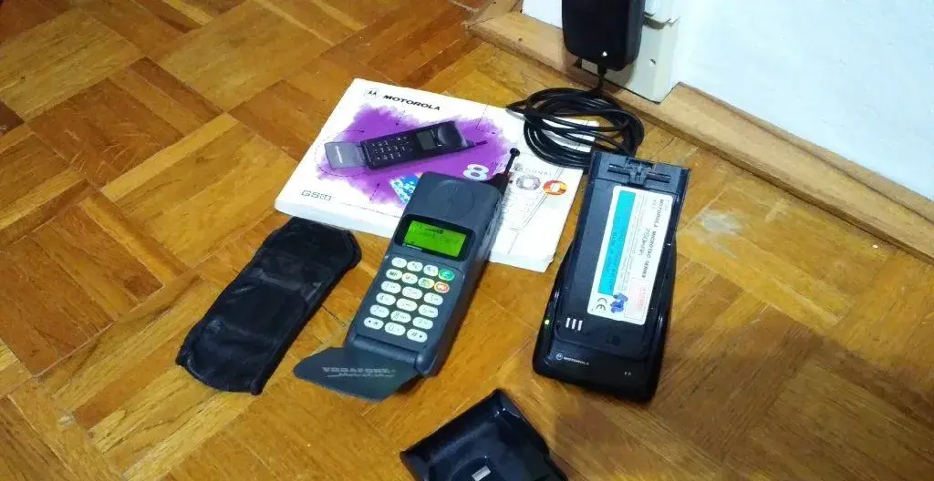 Motorola 5200 MicroTac