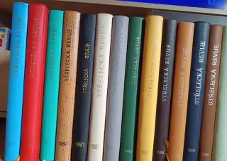 STŘELECKÁ REVUE 1977-2001 (25 knih)