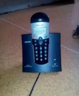 stolni telefon