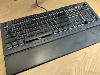 Roccat Vulcan 121 AIMO TACTILE Black