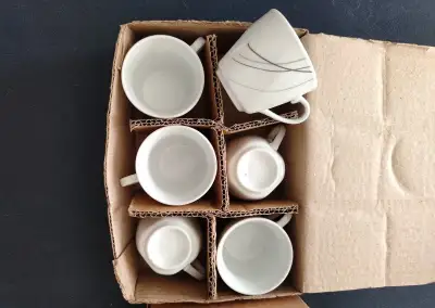 Nove šálky porcelánové