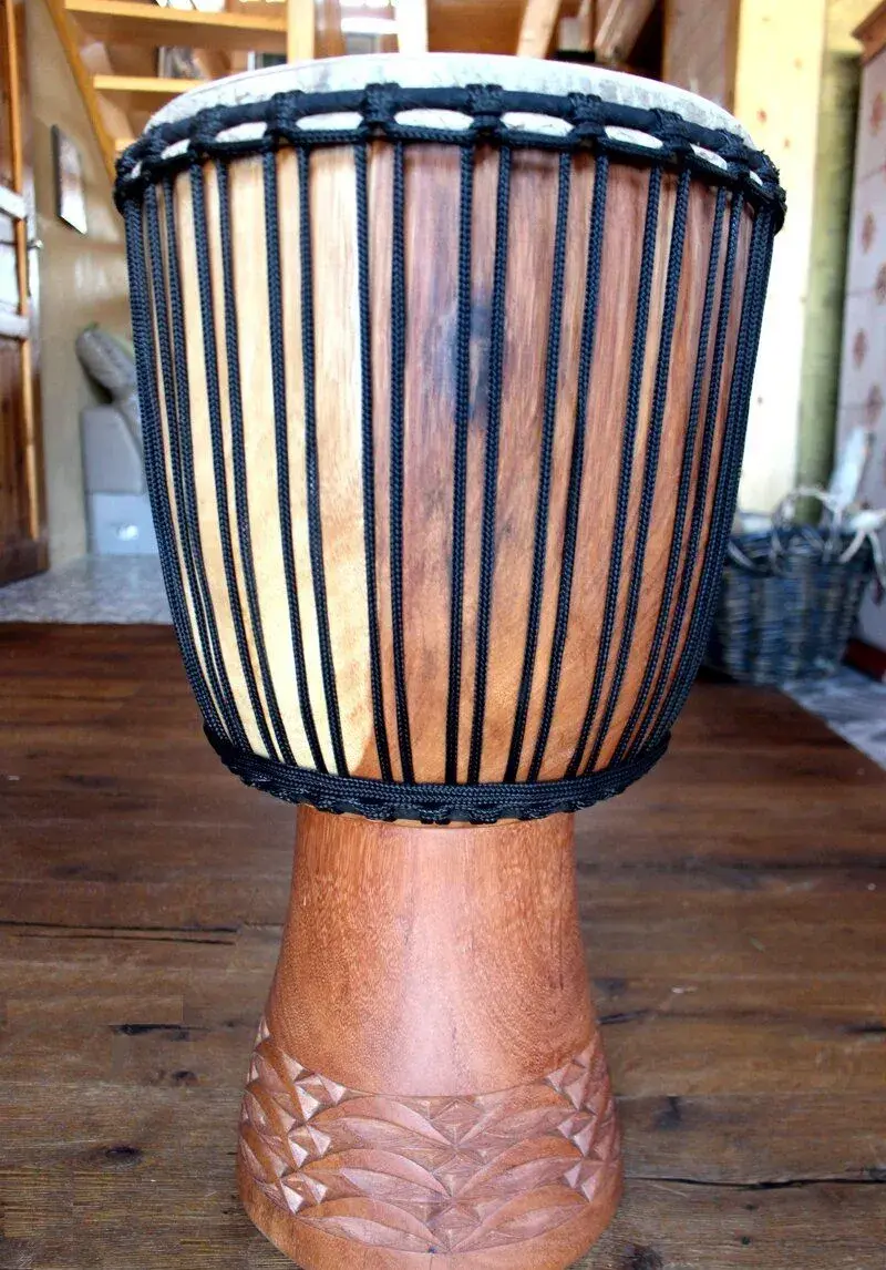 DJEMBE MALI GRAND TVRDÉ DŘEVO - 59-64 CM