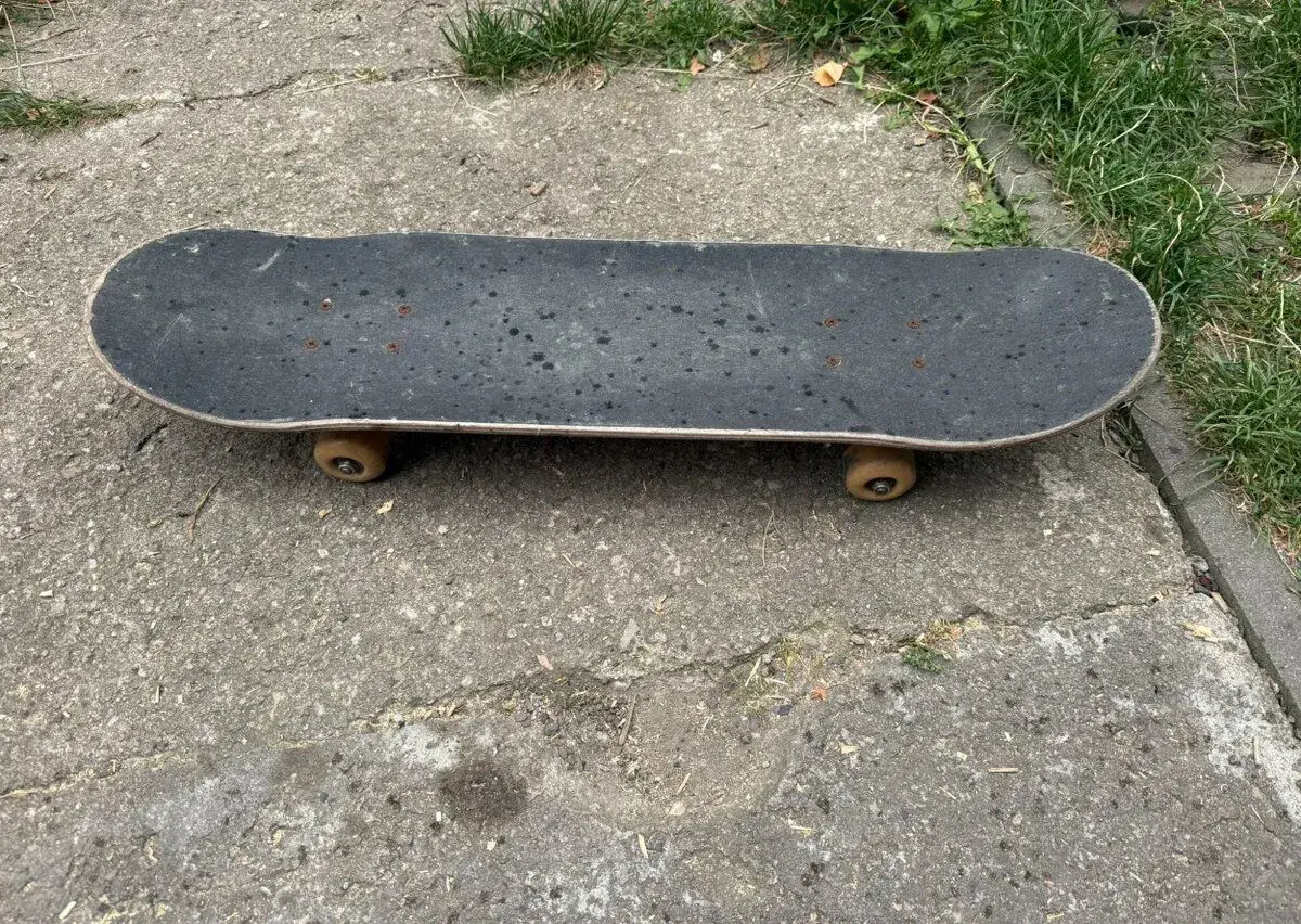 🛹 Klasický skateboard / kompletní skejt na ježdění i triky