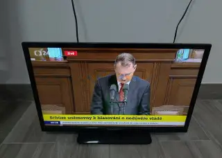 LED TV GoGEN 24" + pokojová anténa – funkční