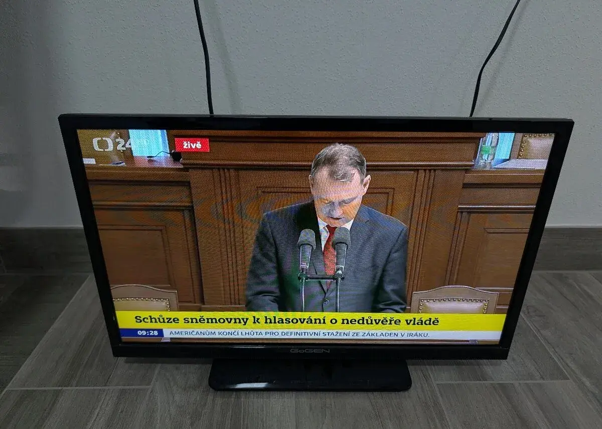 LED TV GoGEN 24" + pokojová anténa – funkční