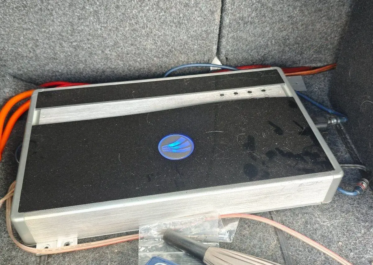 Zesilovač iPaul 4.300 a woofer RXV1200