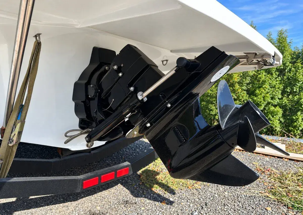 Motor Mercruiser 3.0 + alpha one gen 2