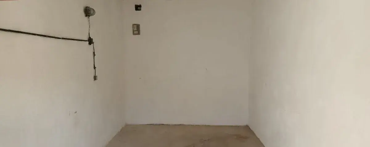 Garáž v Sezimově Ústí