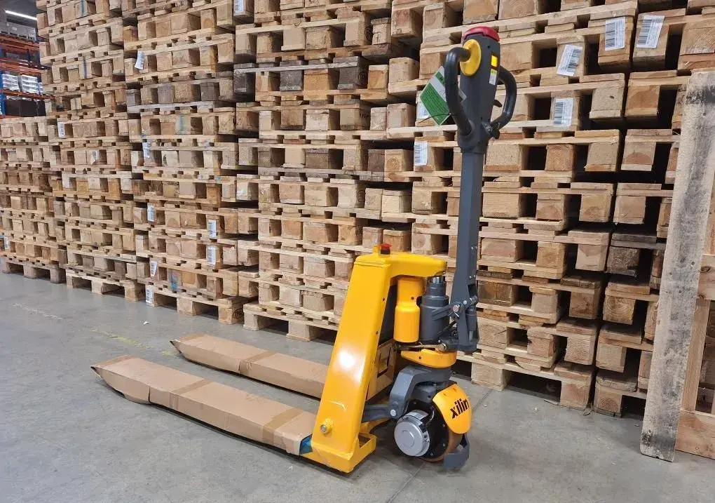 Nový elektrický paletový vozík CBD20-III 2 000 kg