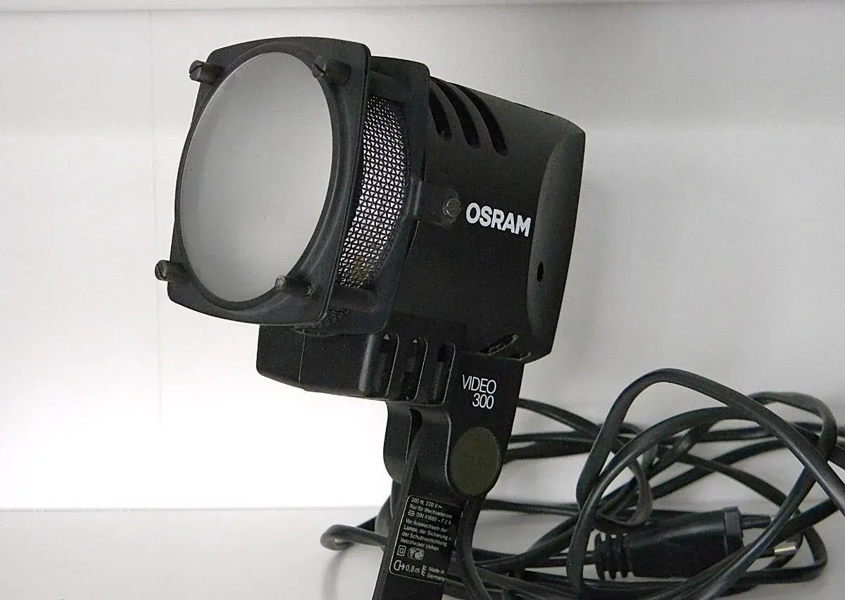 Světlo Osram video 300
