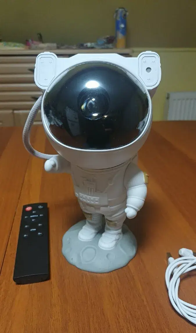 LED projektor hvězd, Astronaut