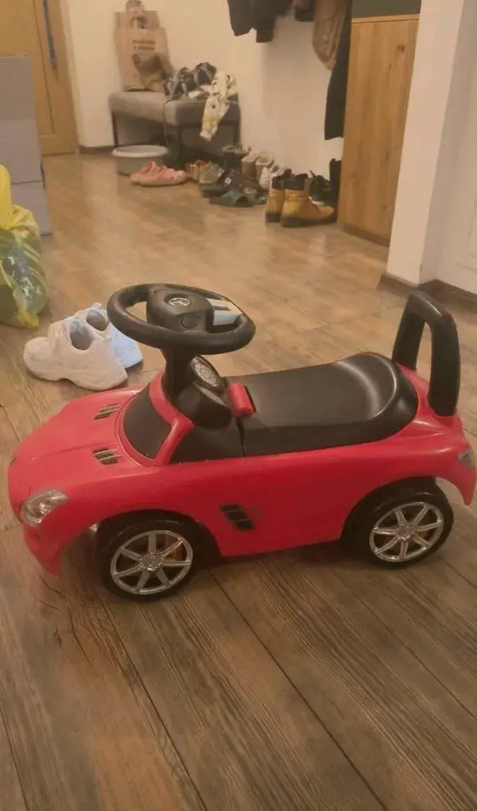 Odrážedlo Mercedes-Benz SLS AMG s vodicí tyčí, červené