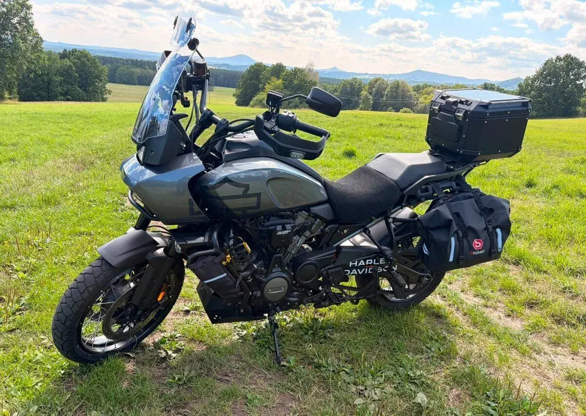 HD pan america 1250