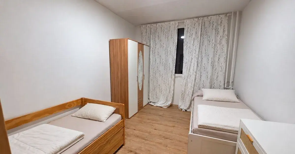 Pronájem pokojů a lůžek v bytě 3+1, Praha 11 Háje