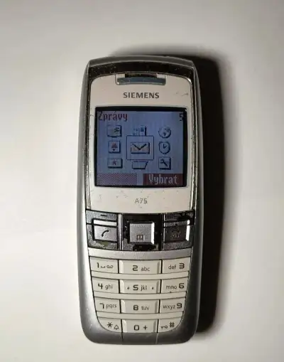 Siemens A75 – tlačítkový mobilní telefon