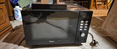 Mikrovlnka Whirpool 23l s grilem 1000w