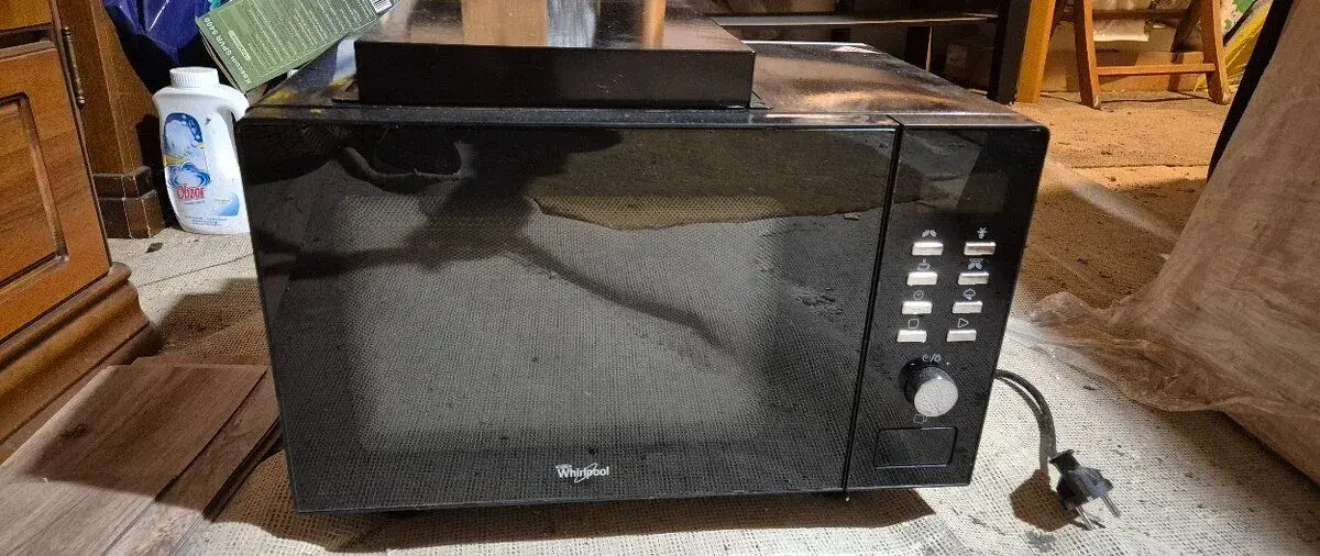Mikrovlnka Whirpool 23l s grilem 1000w