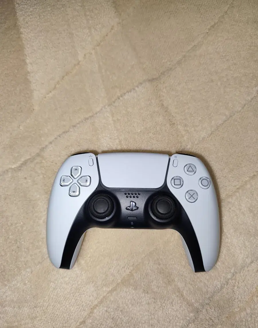 Dualsence Bílí na PS5
