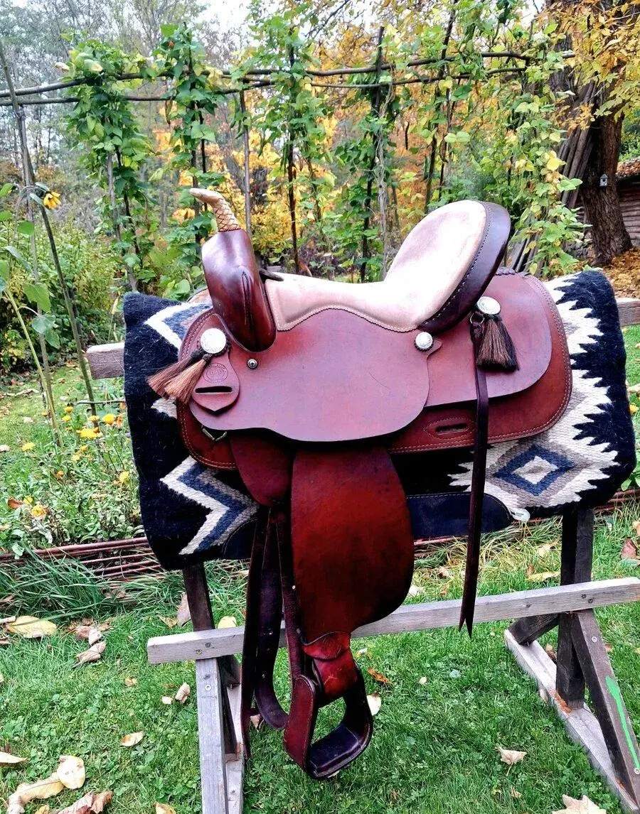 Westernové sedlo Bona Allen 15"