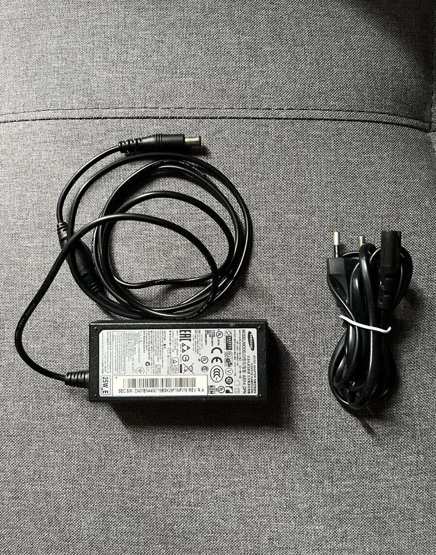 Originál AC adaptér Samsung A2514 DPN