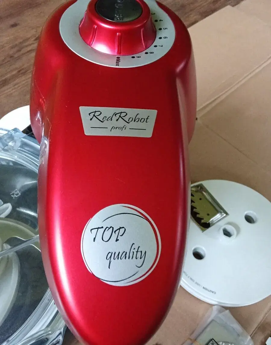 Red Robot - kuch. robot -