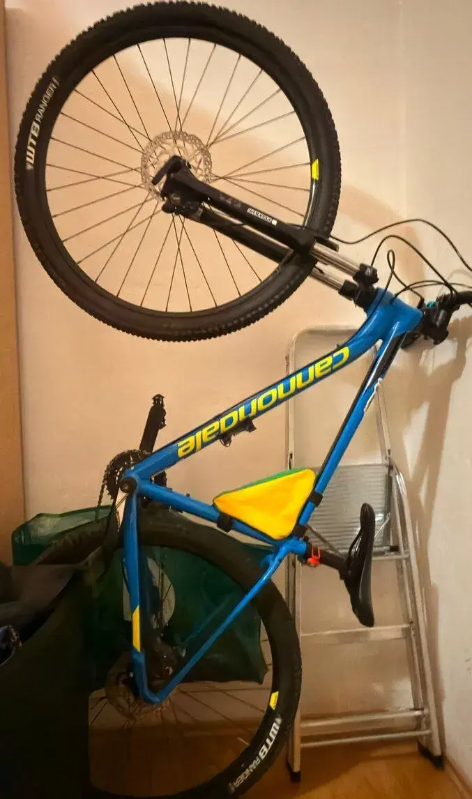 Kolo málo používané značky Cannondale trail 6