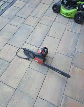 Řetězová elektrická pila Hecht