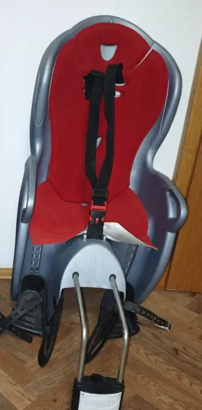 Dětská sedačka na kolo