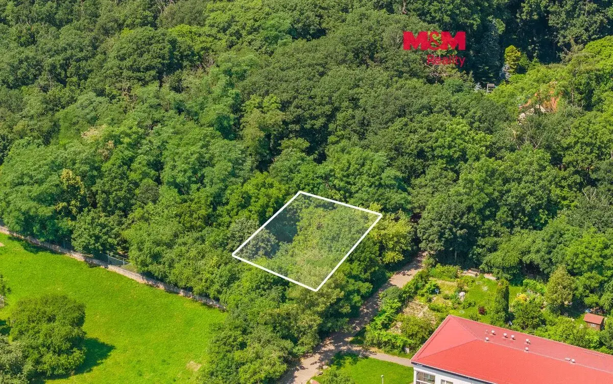 Prodej pozemku, 436 m², Praha 8 - Kobylisy