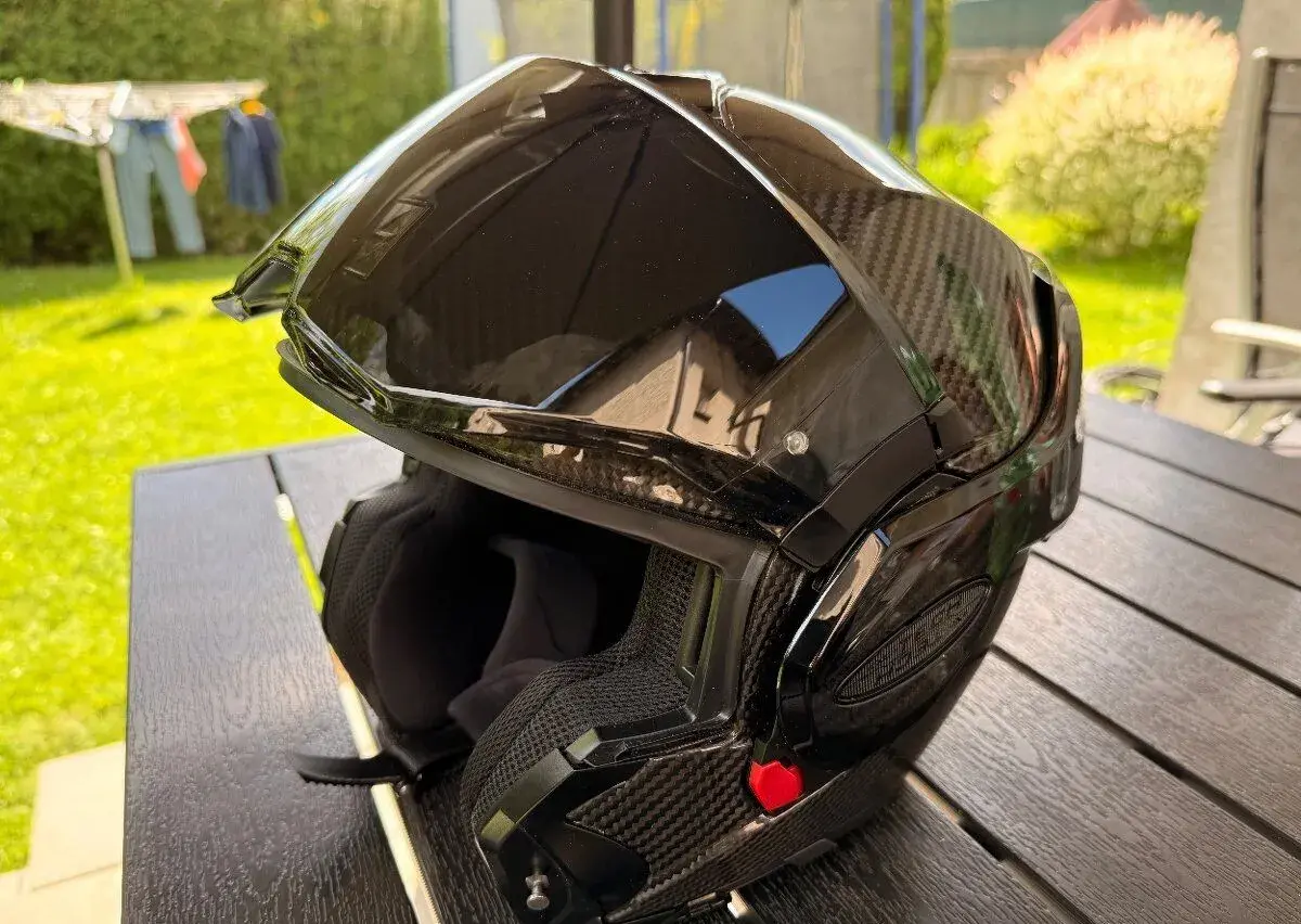 Překlopná helma vel.xl CARBON