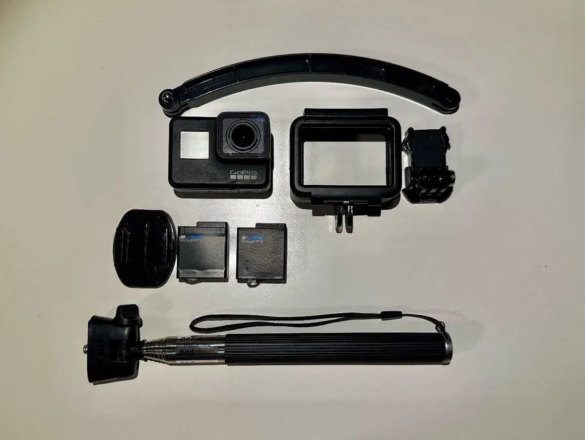 GoPro HERO7 Black + spousta příslušenství