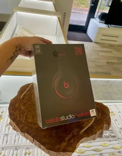 Beats Studio3 Wireless black-red