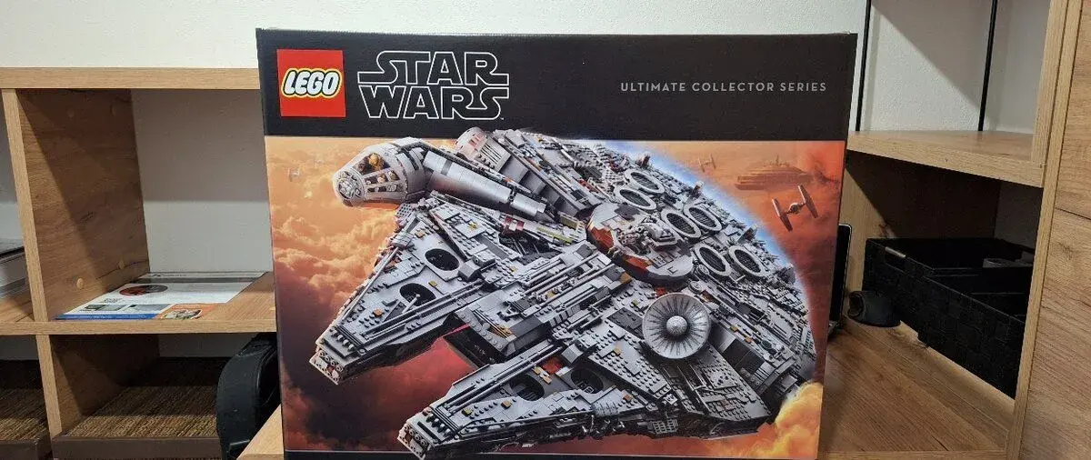 Milenium Falcon 75192