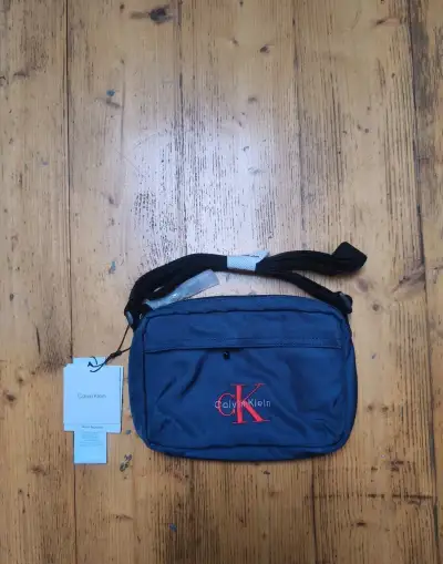Pánská taška přes rameno Calvin Klein tmavě modrá