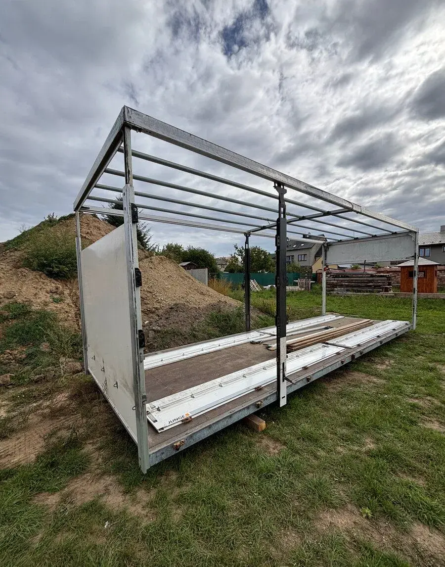 Bočnice JUNGE – 4 ks, velmi pěkný stav – 8 000 Kč