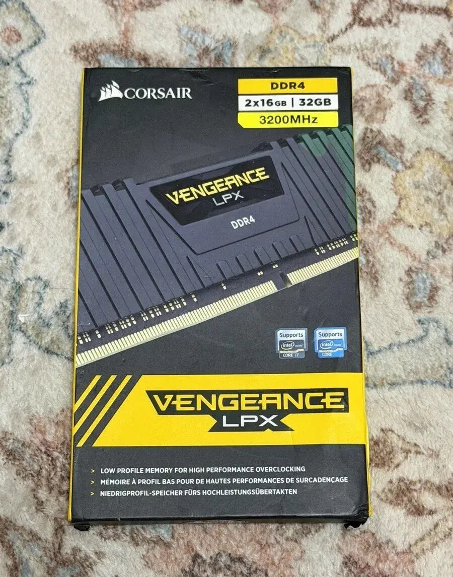 Corsair 32GB KIT DDR4 3200 MT/s CL16 Vengeance LPX