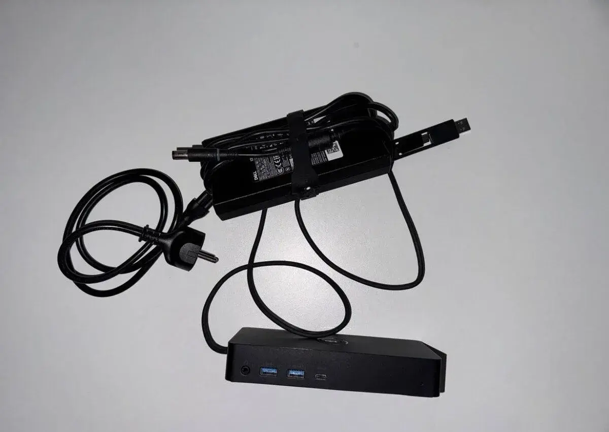 Dokovací stanice Dell D6000