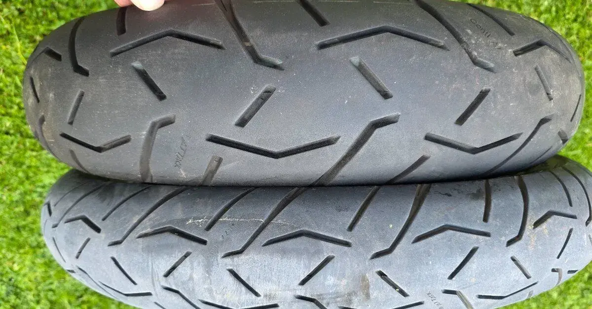 Moto pneu 130/80 17 a 100/90 19