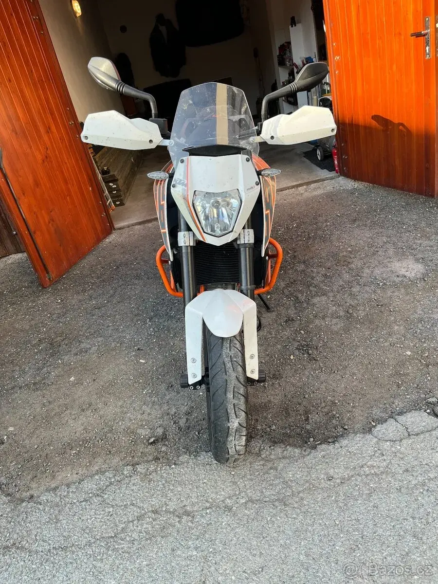 KTM 690 DUKE