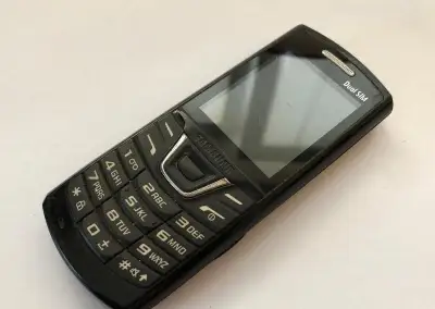 Samsung GT-E2152 se zárukou