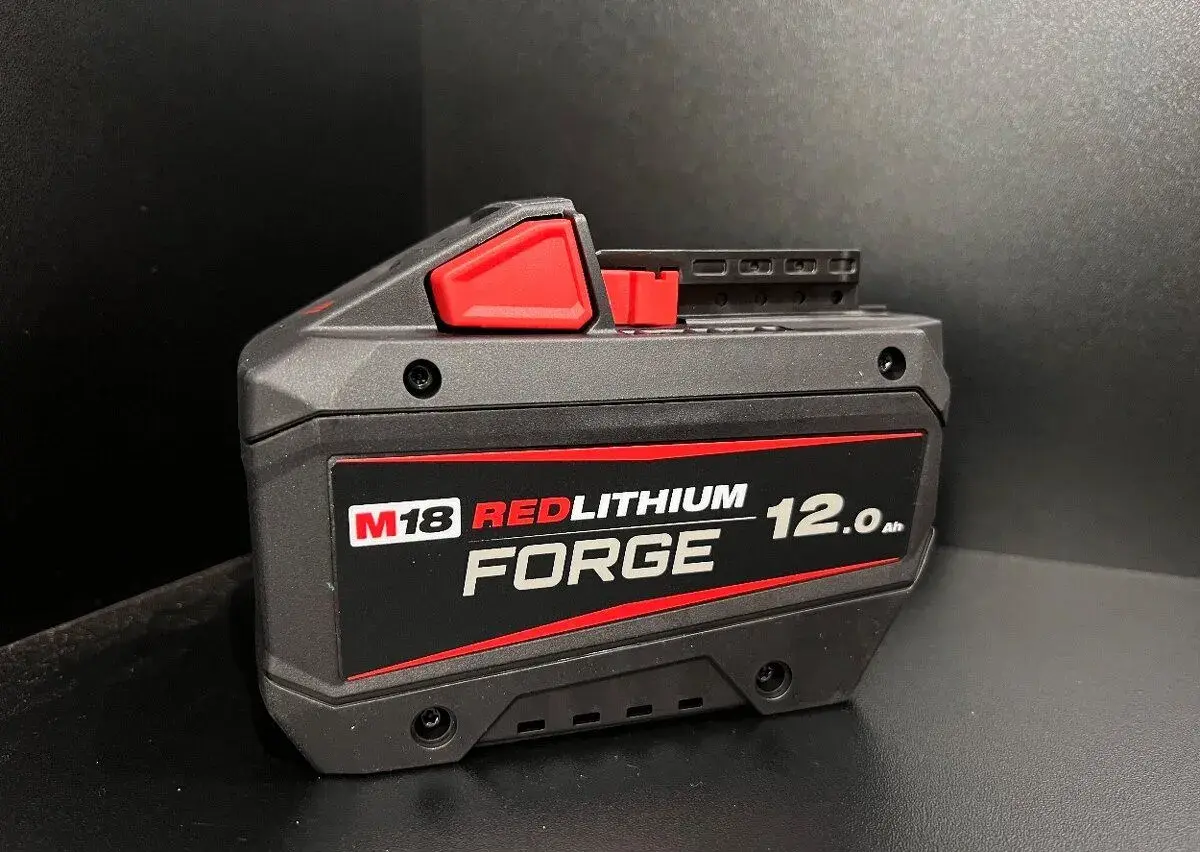 Akumulátor Milwaukee M18 FB12 (18 V / 12,0 Ah), REDLITHIUM