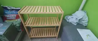 Koupelnová polička z bambusu