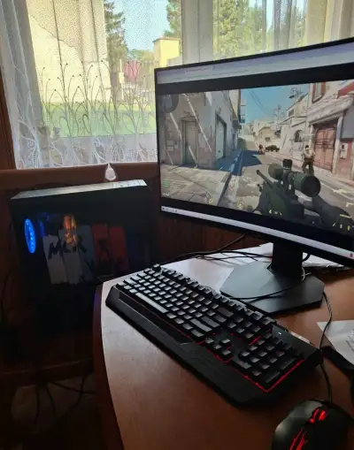 Herní počítač HAL3000 s monitorem DELL 27